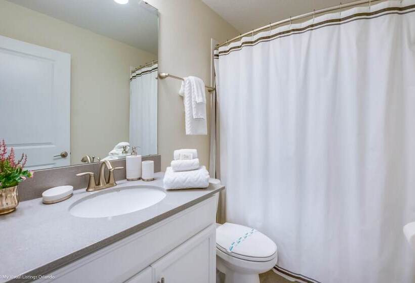 High End Champions Gate 6 Bdrm