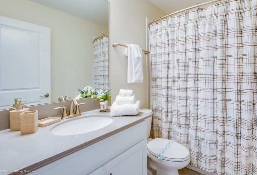 High End Champions Gate 6 Bdrm