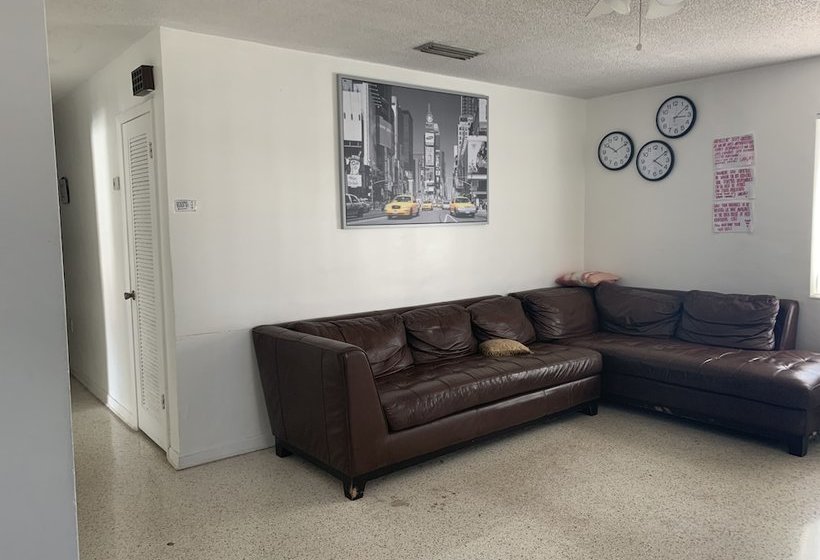 Hostel Brazilian   Calle Ocho