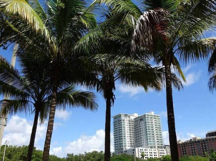 ホテル Ocean, Marina & City View Studio + Balcony #2