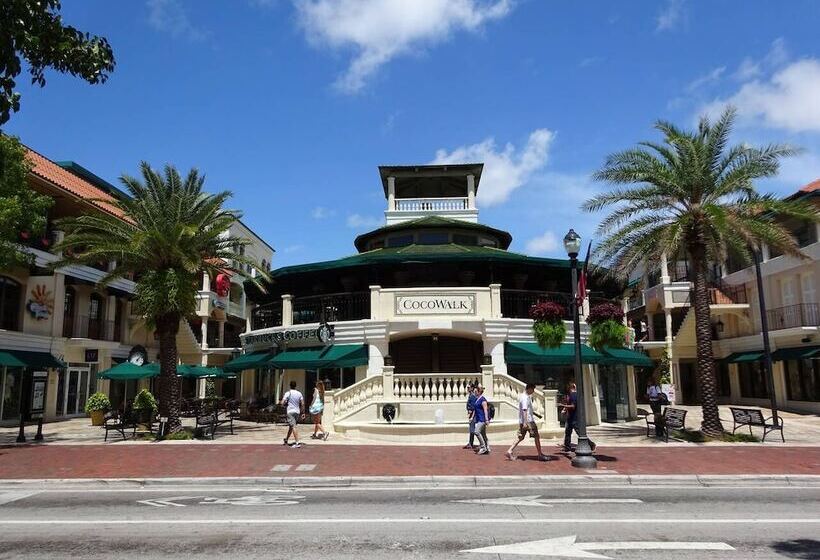 فندق Ocean Million Dollar View Studio + Balcony #3