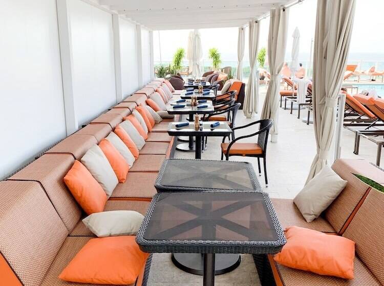 فندق Ocean Million Dollar View Studio + Balcony #3