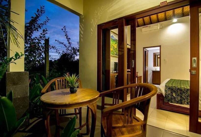 בית מלון כפרי Sisin Ubud View