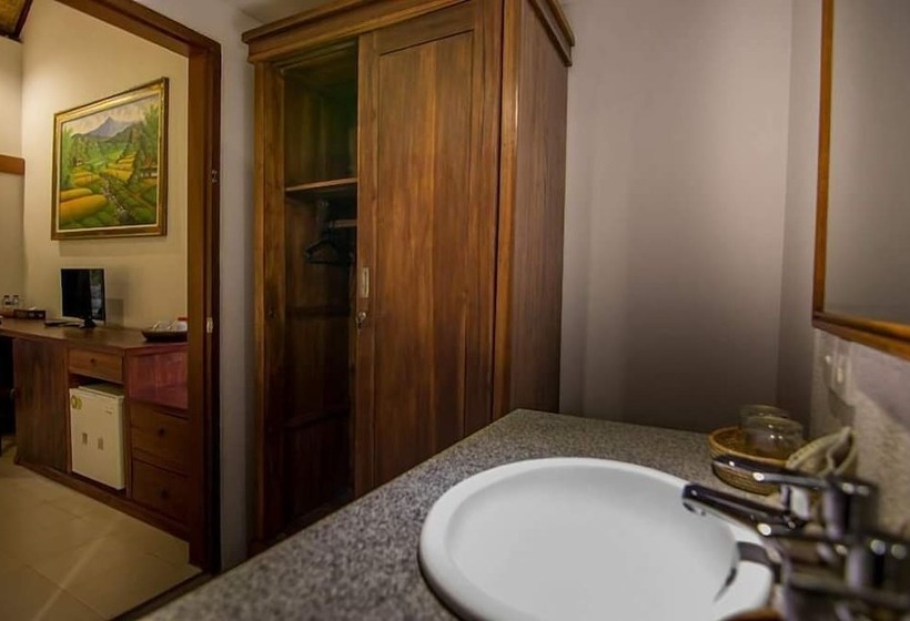 בית מלון כפרי Sisin Ubud View