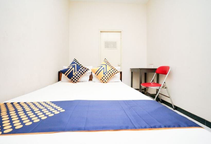 בית מלון כפרי Spot On 2090 Ratna Backpacker Syariah