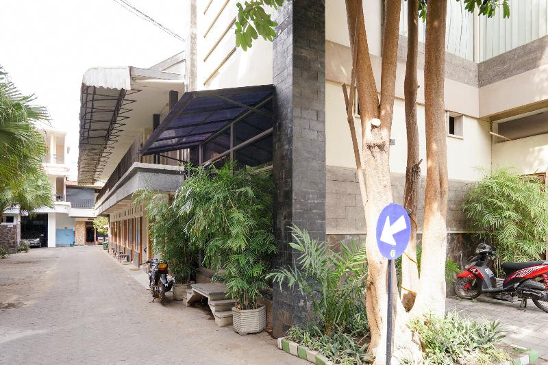 בית מלון כפרי Spot On 2090 Ratna Backpacker Syariah