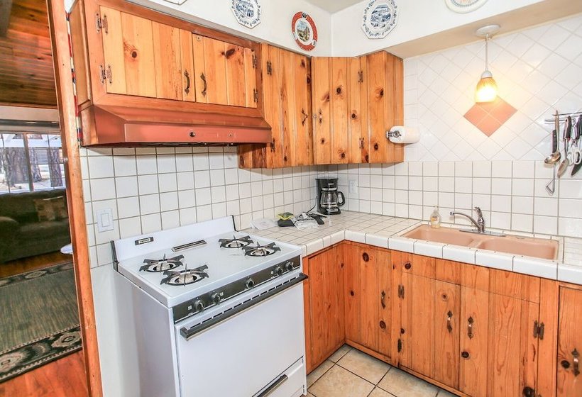 Mcwhinney Summit Cabin