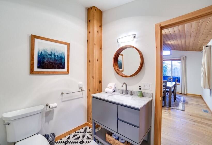 Mt. Baker Lodging Cabin 54 – Mt View, Wifi, Sleeps 6! By Mbl