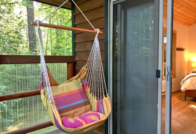 Mt. Baker Lodging Cabin 54 – Mt View, Wifi, Sleeps 6! By Mbl