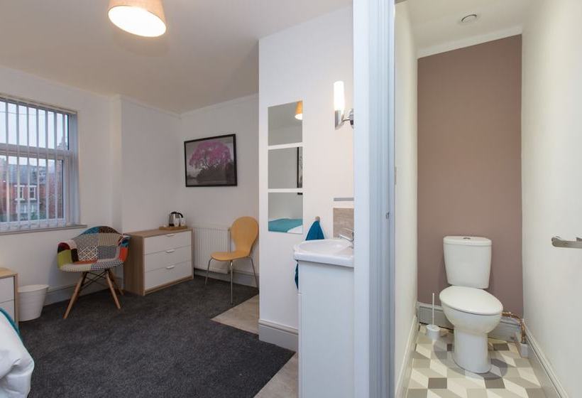 펜션 Crewe Rooms @ Samuel Street Crewe