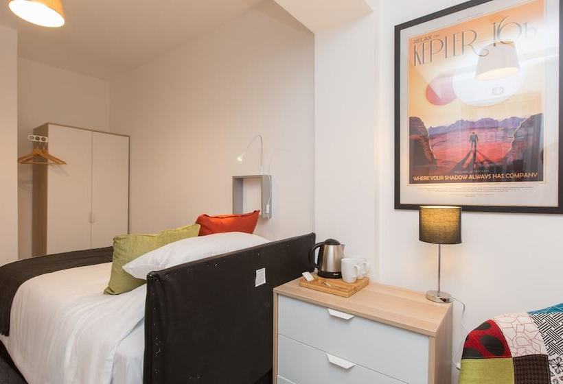 펜션 Crewe Rooms @ Samuel Street Crewe