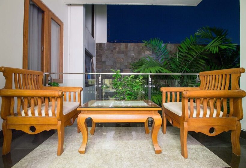 Pension Reddoorz @ Bausasran