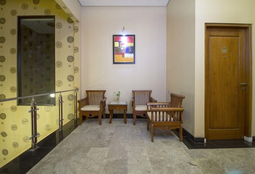 Pension Reddoorz @ Bausasran