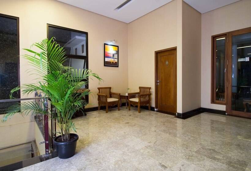 Pension Reddoorz @ Bausasran