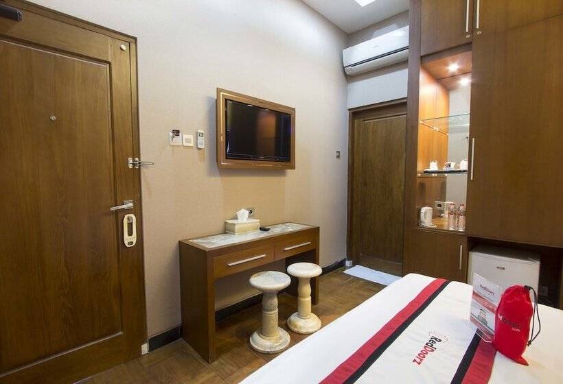 Pension Reddoorz @ Bausasran