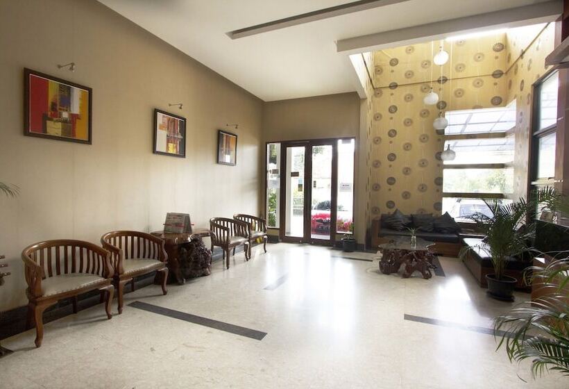 Pension Reddoorz @ Bausasran