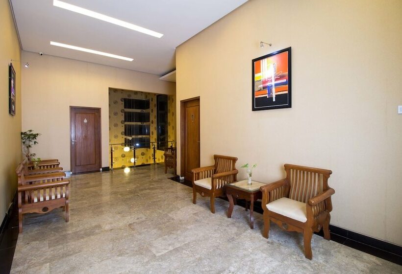 Pension Reddoorz @ Bausasran