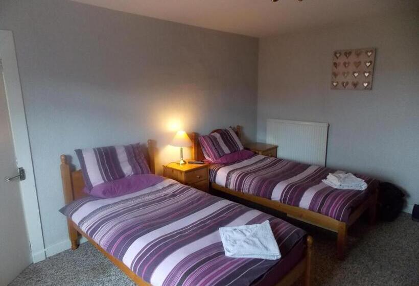 بنسيون Station View Guest House