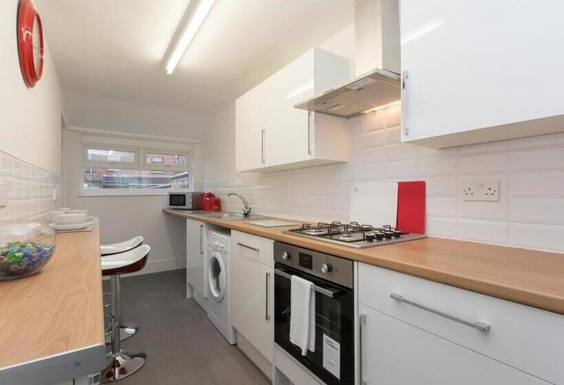 ペンション Townhouse @ 166 Ruskin Road Crewe