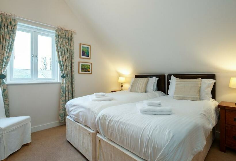 بنسيون Trewhiddle Villa 08