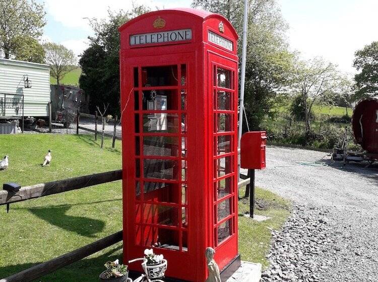 Rosie Traditional Gypsy Wagon