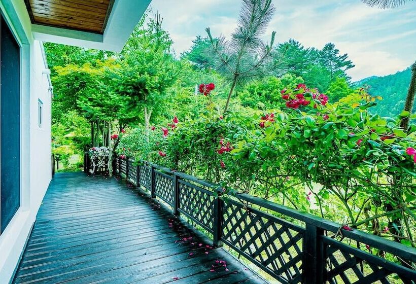 Samcheok Garden Pension