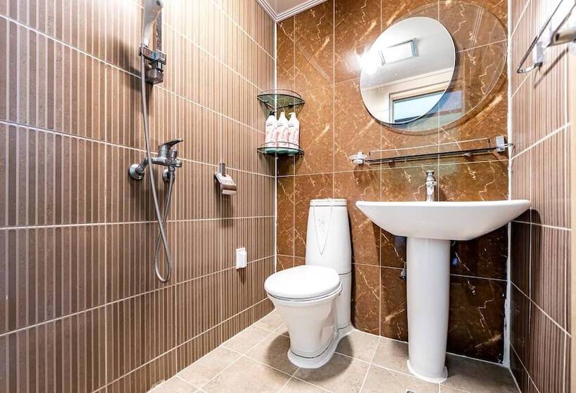 Samcheok Garden Pension