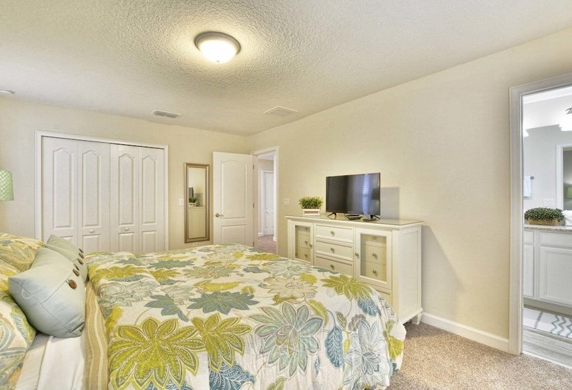 Solterra  6 Bedrooms House W/pool7032sr