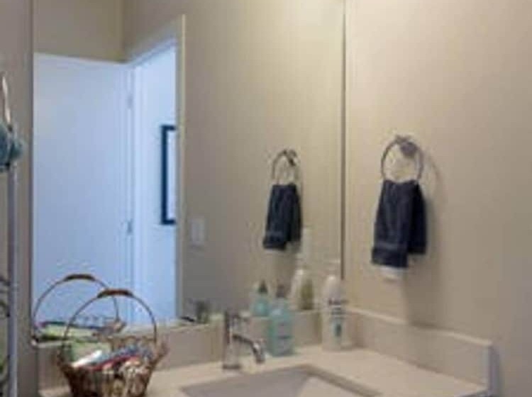 The Mile High Townhome Walk To The Stadium