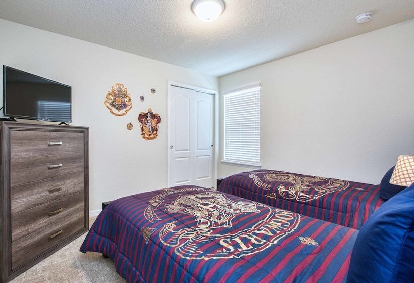 Windsor At Westside8 Bedrooms House W/pool3719ww