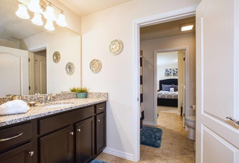 Windsor At Westside8 Bedrooms House W/pool3719ww