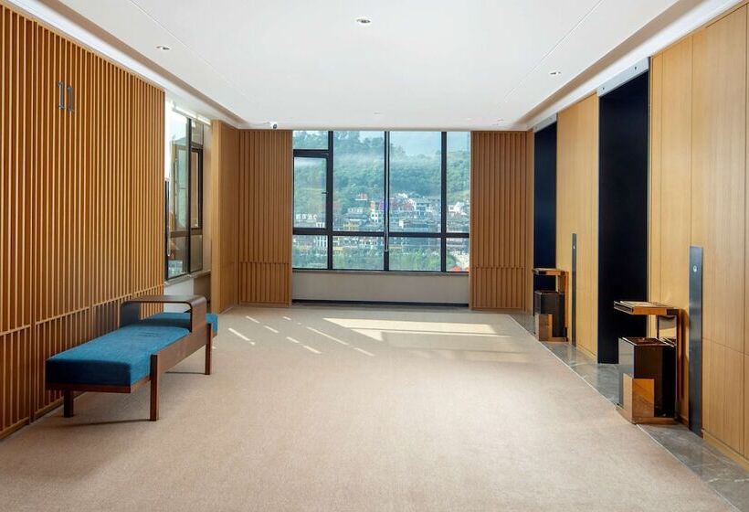Отель Hilton Garden Inn Guizhou Maotai Town