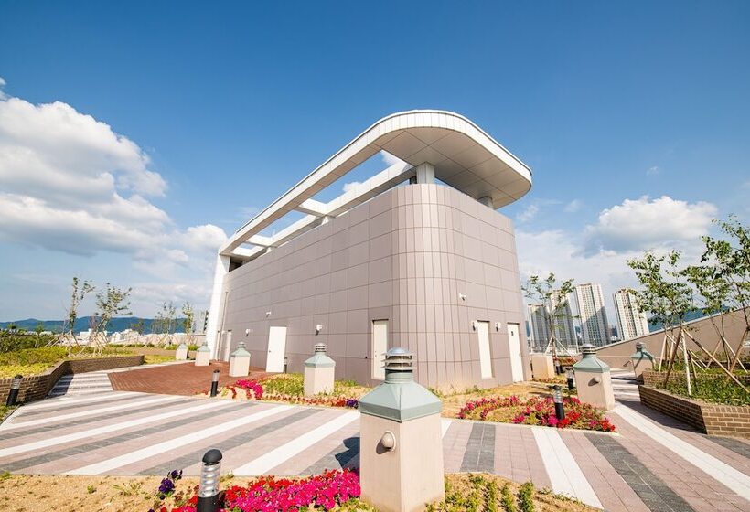 בית מלון כפרי Jackson9s