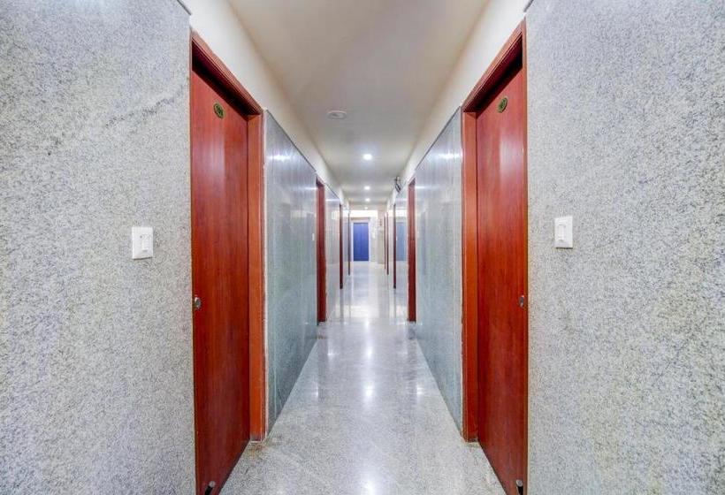 Hotel Nar Comforts [unit Of Narayani Guest House]