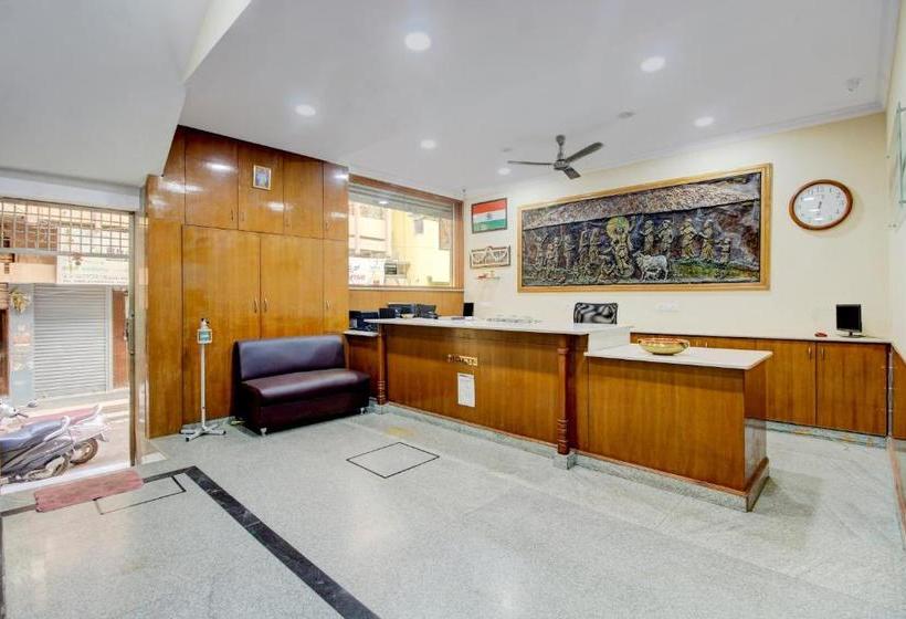 Hotel Nar Comforts [unit Of Narayani Guest House]