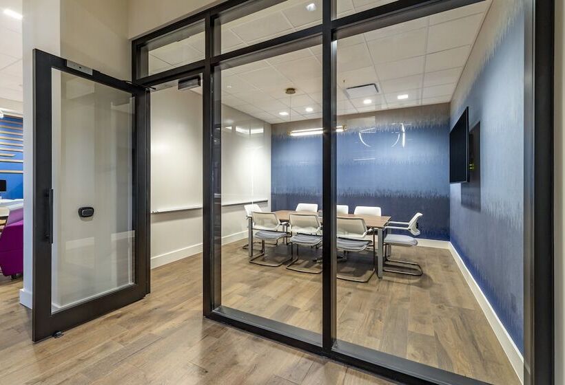 فندق Omni Oklahoma City