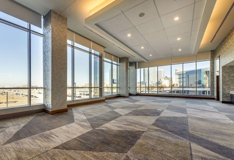 فندق Omni Oklahoma City