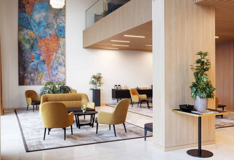 هتل Residhome Luxembourg Eschbelval