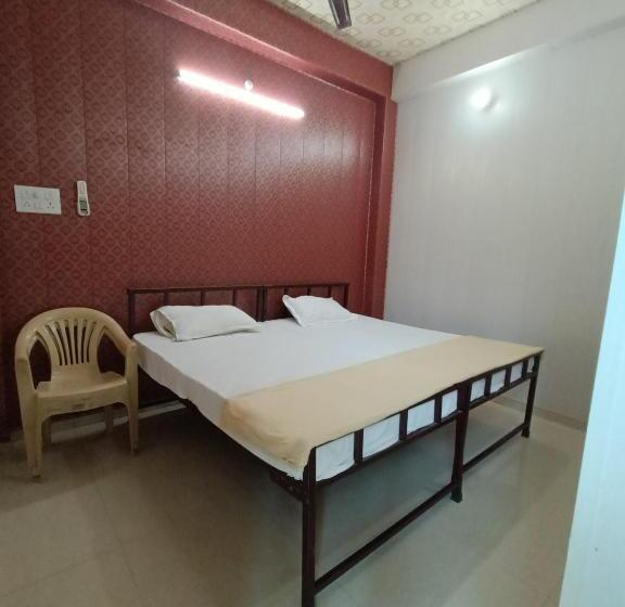 هتل Saraswati Palace