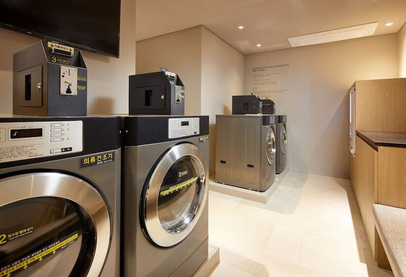 Отель Shilla Stay Samsung