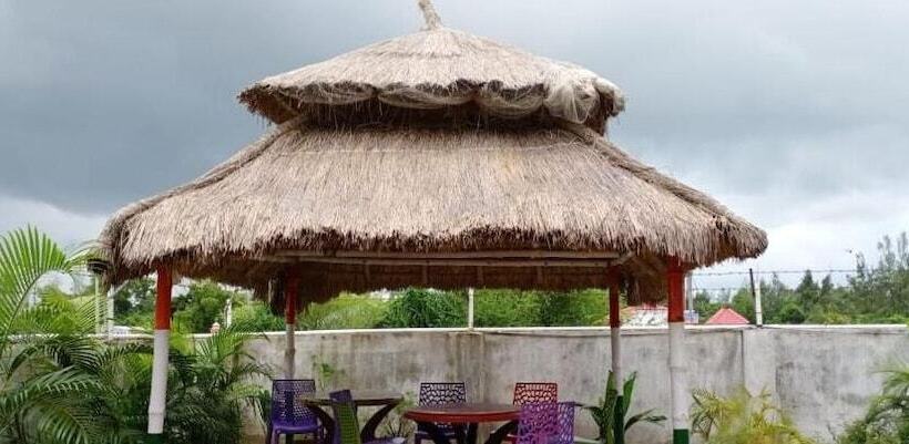 호텔 Swastik Resort