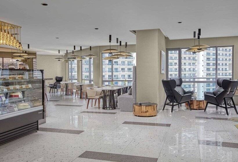 Novotel Suites Manila At Acqua