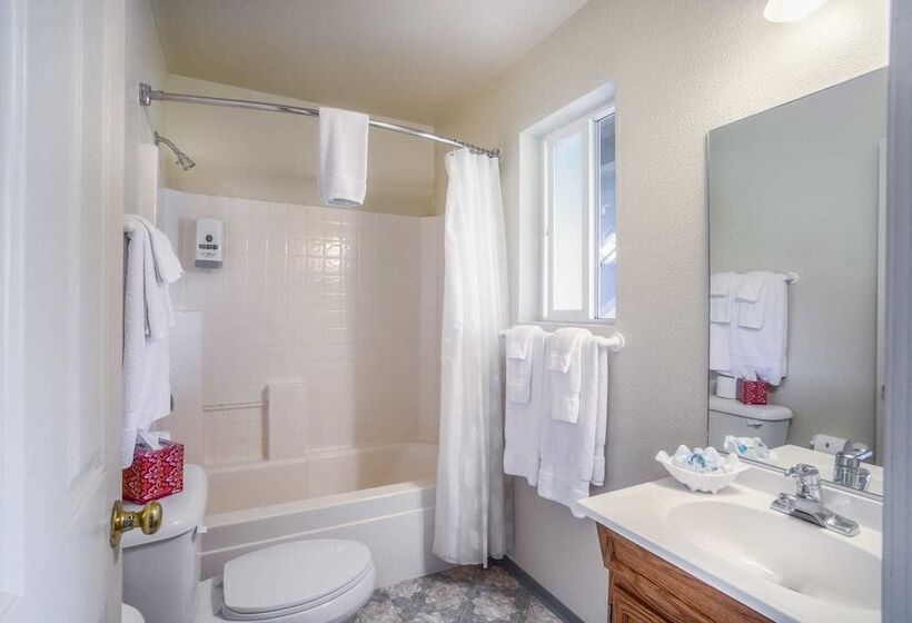 הוסטל Inn Of The Lost Coast