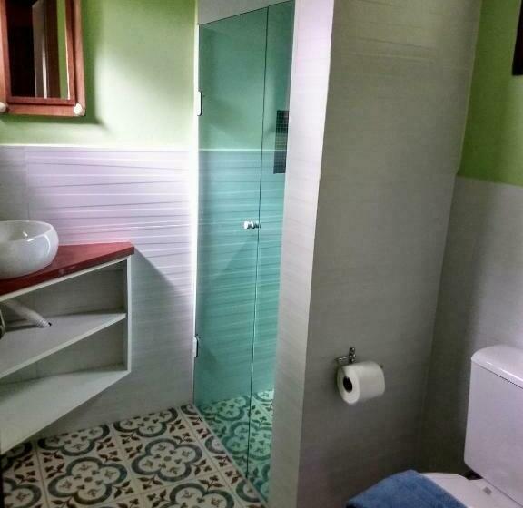 호스텔 Pousada Piratas Do Embaú