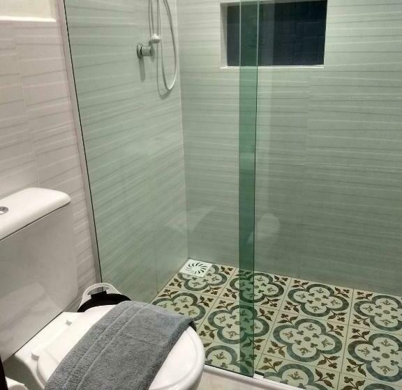 호스텔 Pousada Piratas Do Embaú