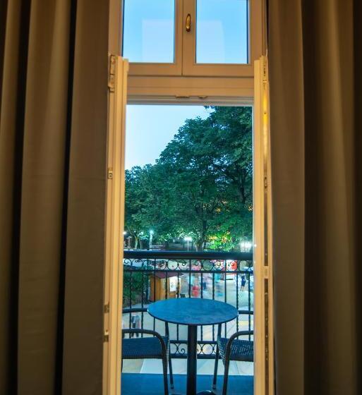 تختخواب و صبحانه Vila Emilia