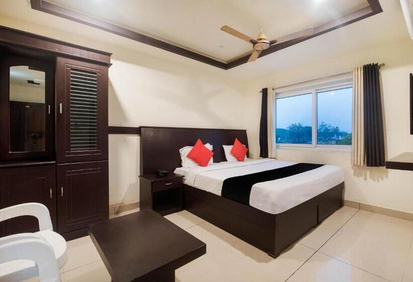 ホテル Capital O Alfa