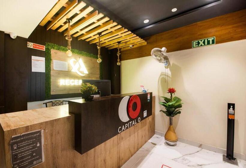 ホテル Capital O Alfa