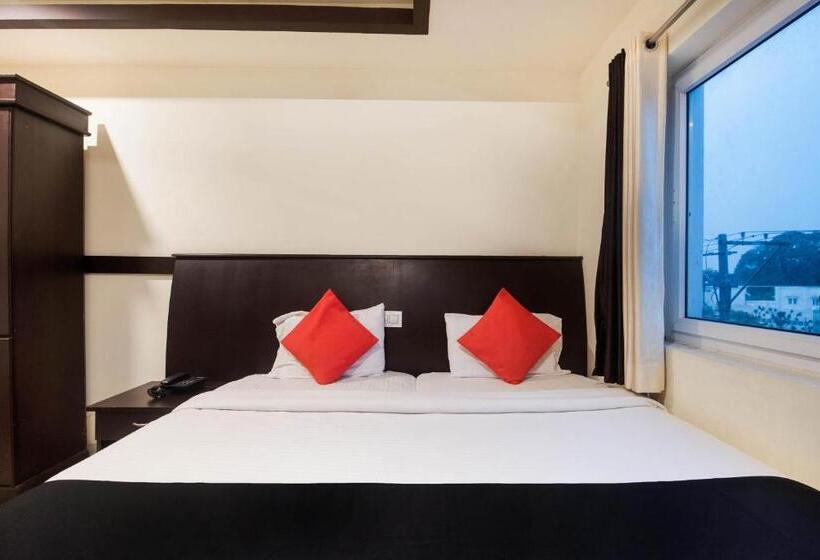 ホテル Capital O Alfa