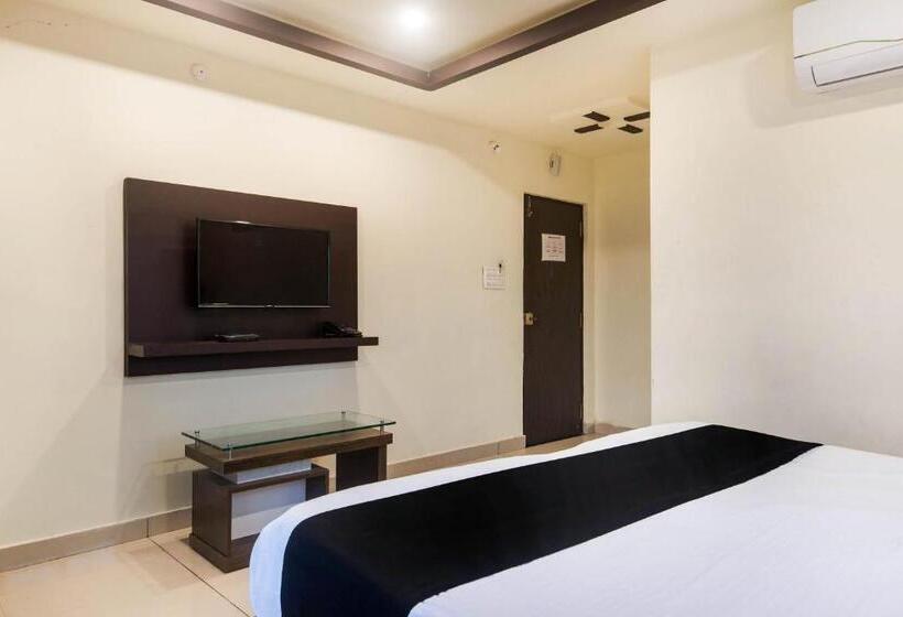 ホテル Capital O Alfa